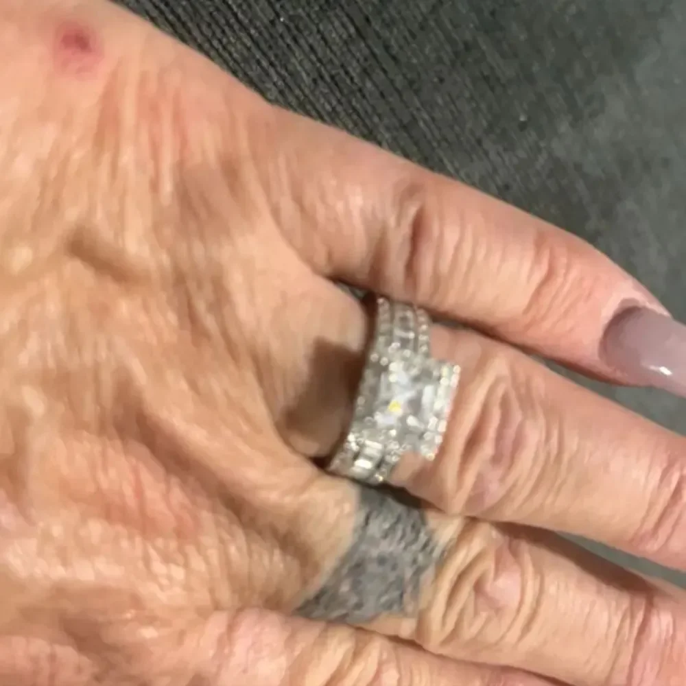 Sterling silver diamond wedding ring sz 8